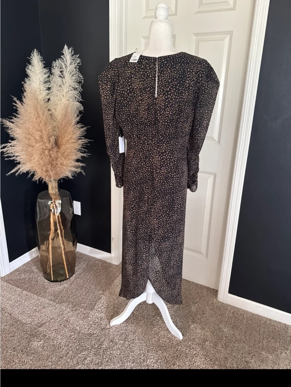 NWT ASTR the Label Ruched Front Midi Dress in Black/Taupe print 
 Size XL - Picture 7 of 12